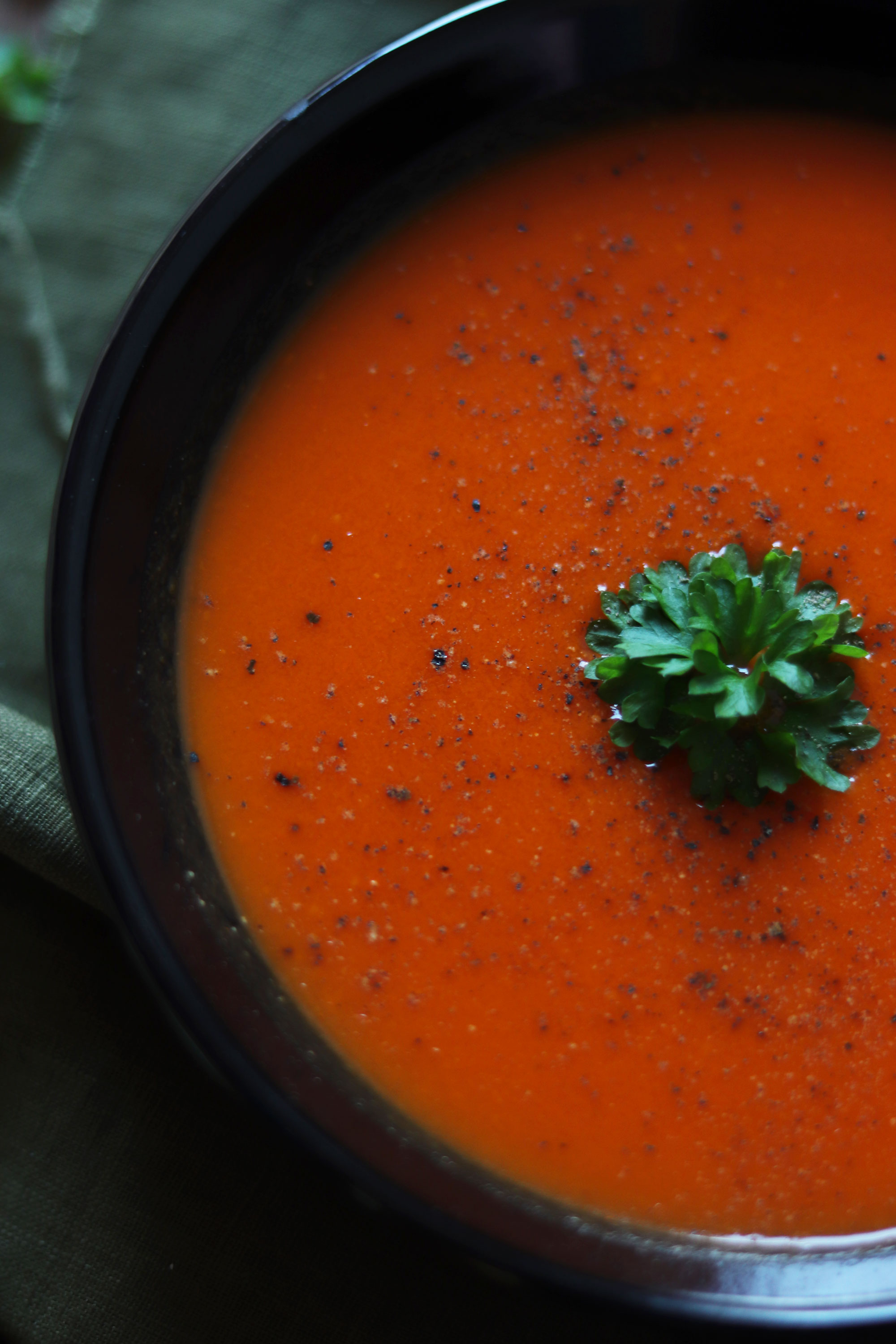 Roasted red pepper and tomatoes soup