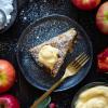 Apple Crumble cake with whiskey custard 